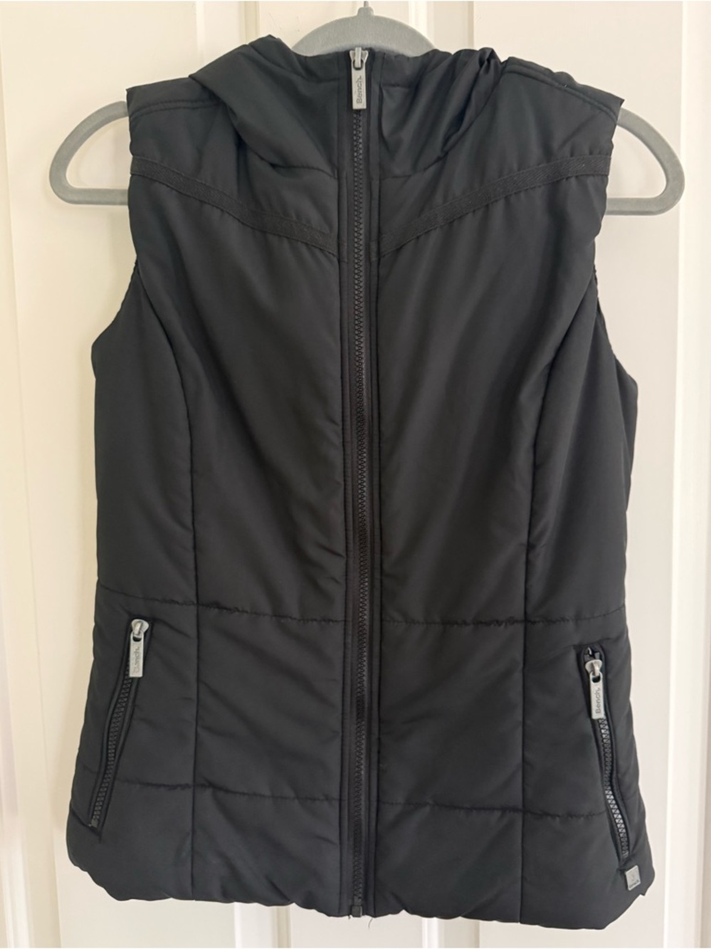 Bench Urbanwear Women's Black Quilted Hooded Vest in Size SM